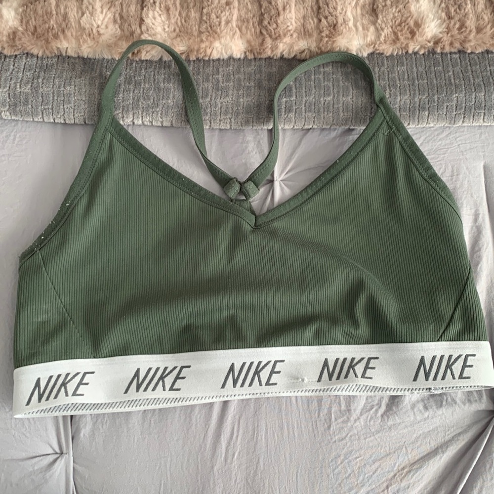 Sports bra